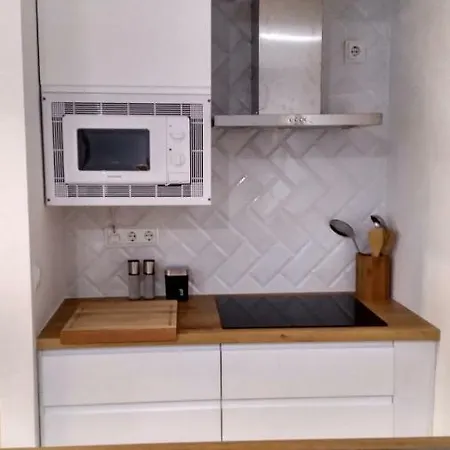 Puerto Deportivo 公寓 *