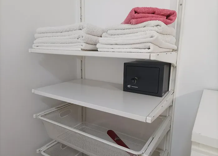 Puerto Deportivo Apartment *
