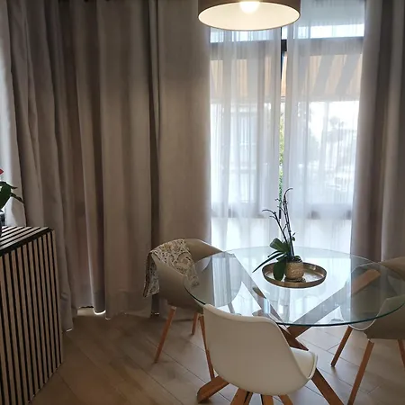 Puerto Deportivo Apartment *