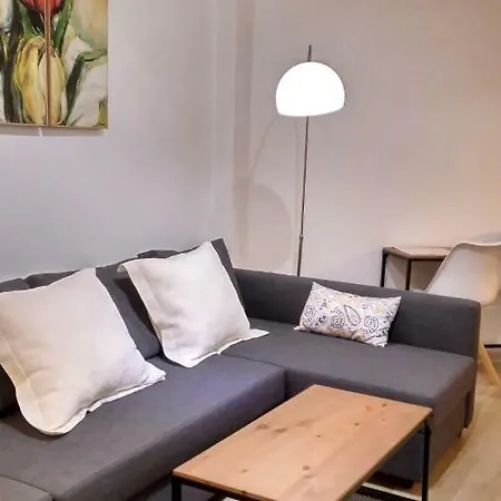 Puerto Deportivo Apartment *