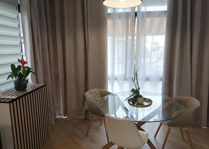 Puerto Deportivo شقة *